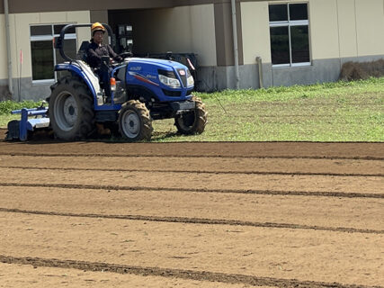 【耕運デビュー】トラクターと真夏の畑で格闘！