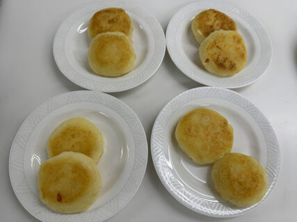茹でて、潰して、焼き上げて ― 食品加工の第一歩
