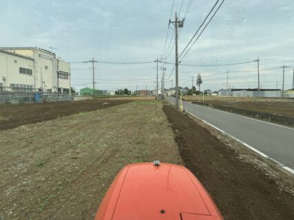 耕耘終了、でもタイヤ跡はまだ修行中